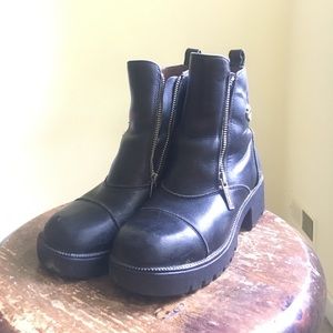 Short ankle boots